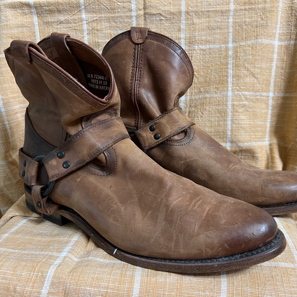 Cognac Wyatt Harness Short Leather Fry Boots: Size 10